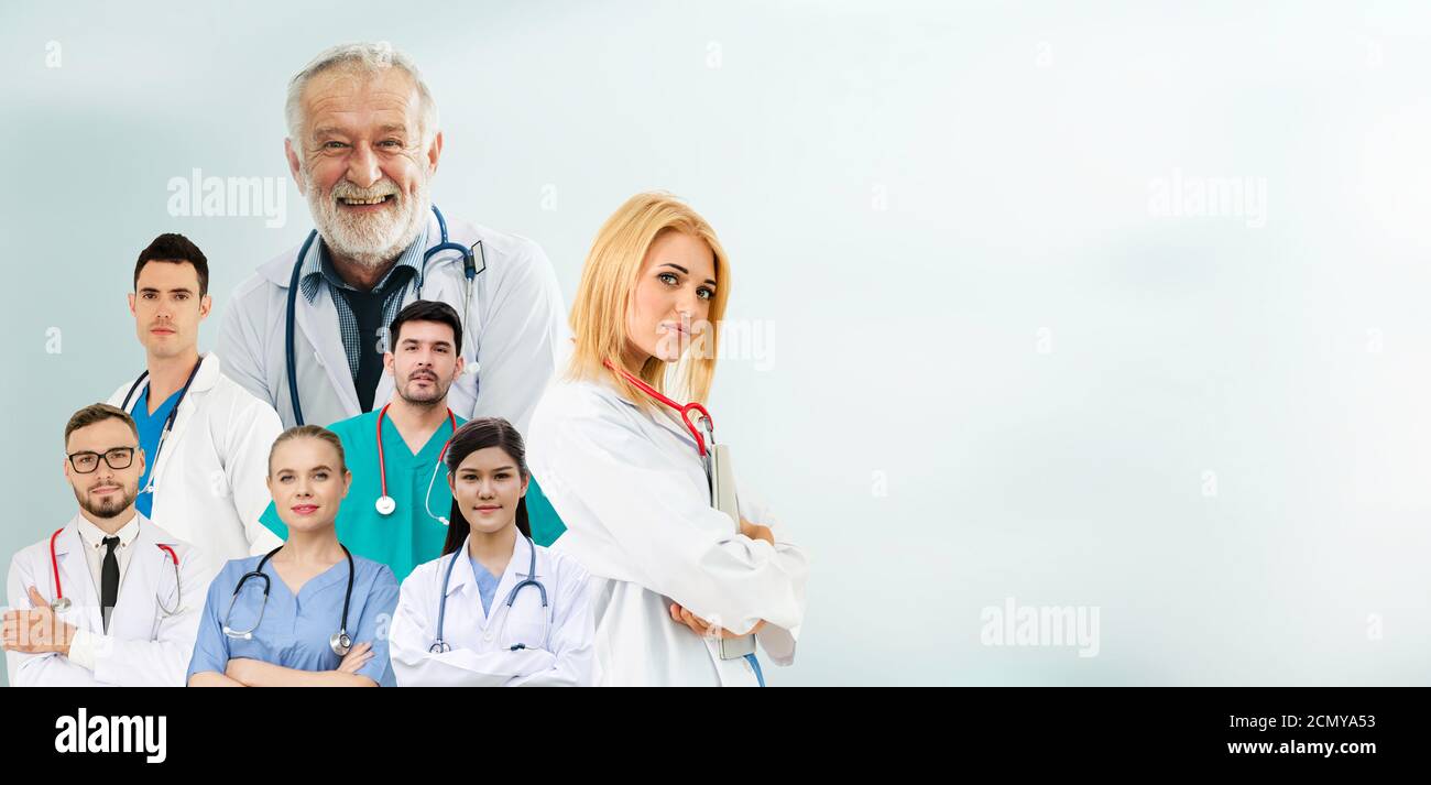 Portrait de groupe Healthcare une mise en page créative. Professionnels