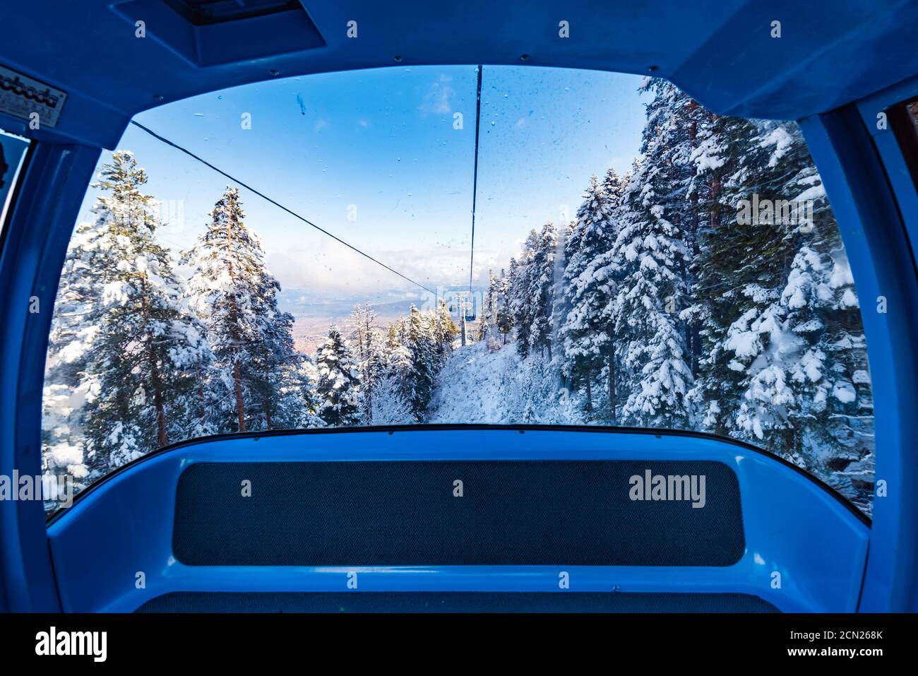 vue sur la montagne depuis une hauteur de ski levage Banque D'Images