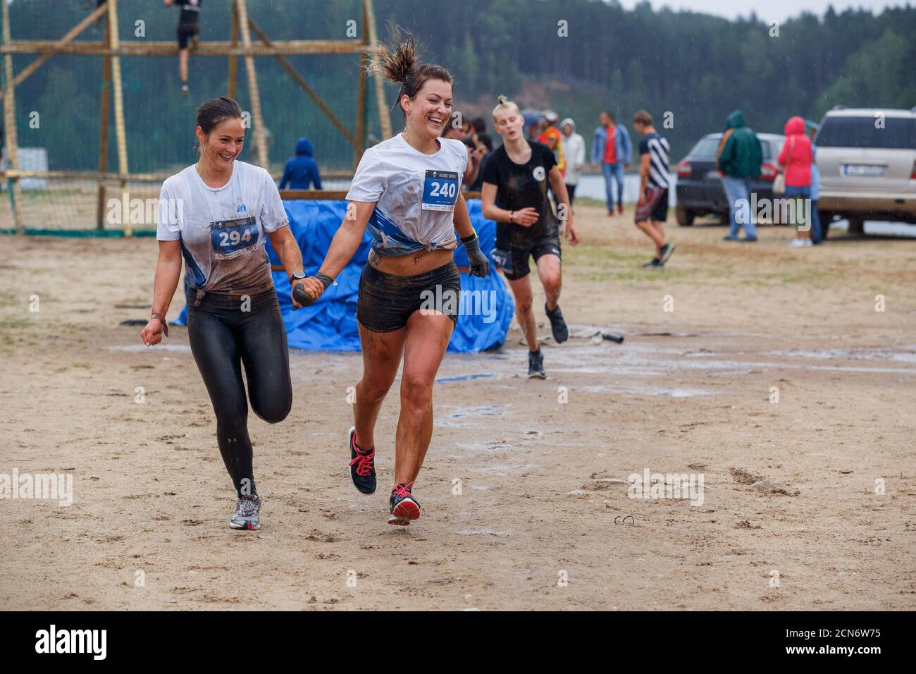 Ville Ikskile, Lettonie. Les gens s'entraînent et s'exercent dans la nature. Photo de voyage.29.08.2020 Banque D'Images