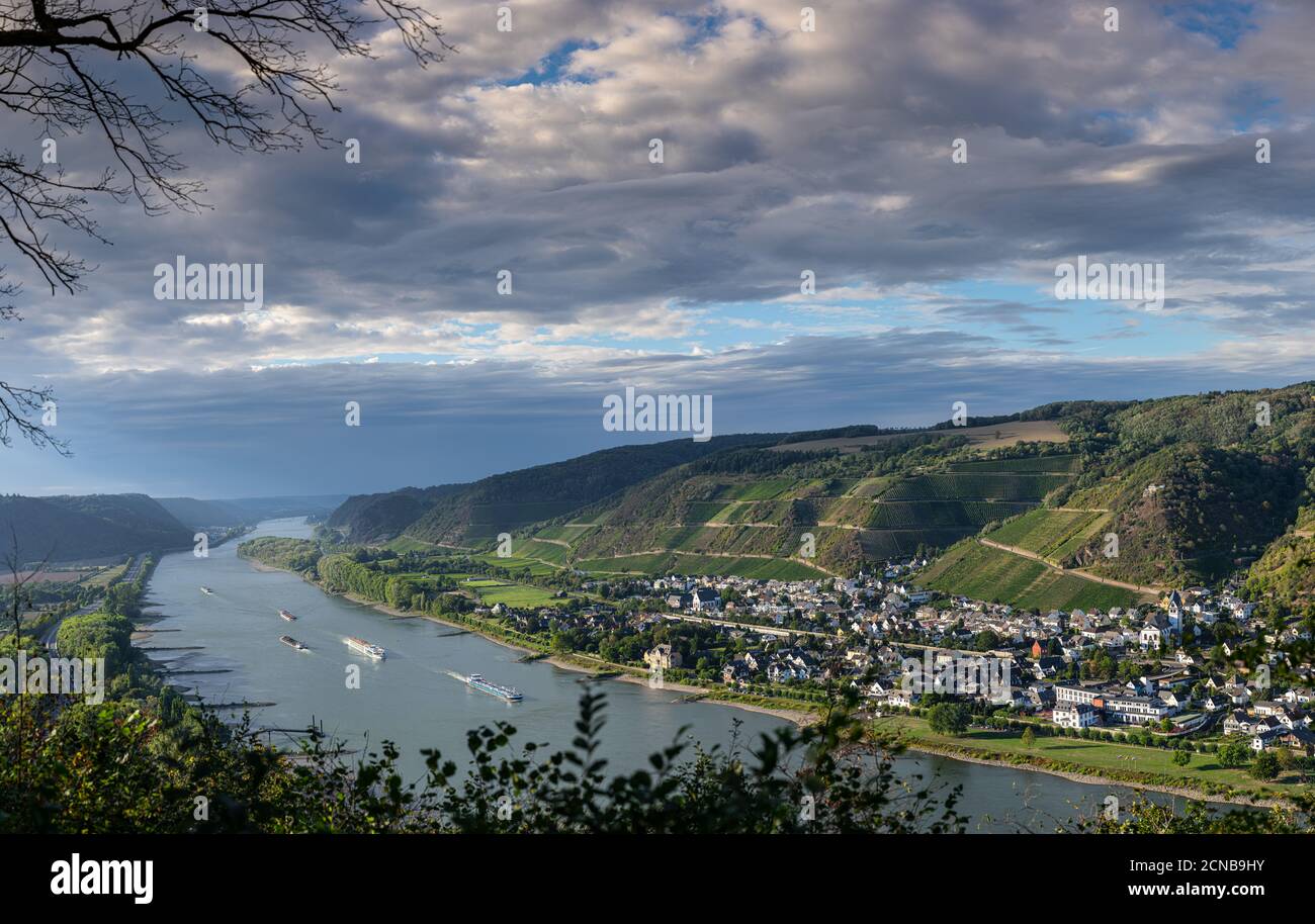 Une randonnée le long du Rhin avec vue tard été Banque D'Images