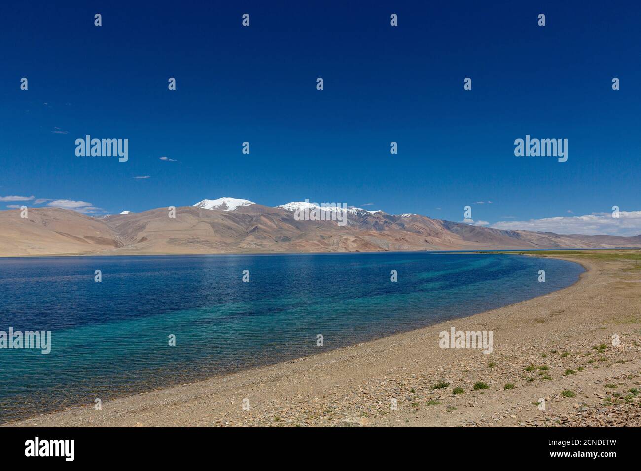 Journée ensoleillée à TSO Kar ou Tsho kar, Ladakh, Inde. Le plus petit des trois lacs de haute altitude du Ladakh, situé à une hauteur de 15,280 pieds Banque D'Images