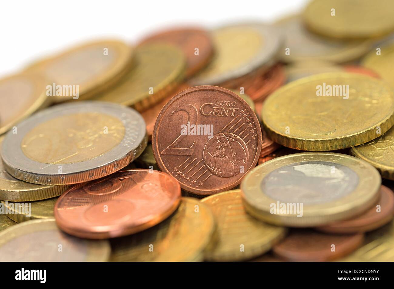 De nombreuses pièces en euros en gros plan Banque D'Images