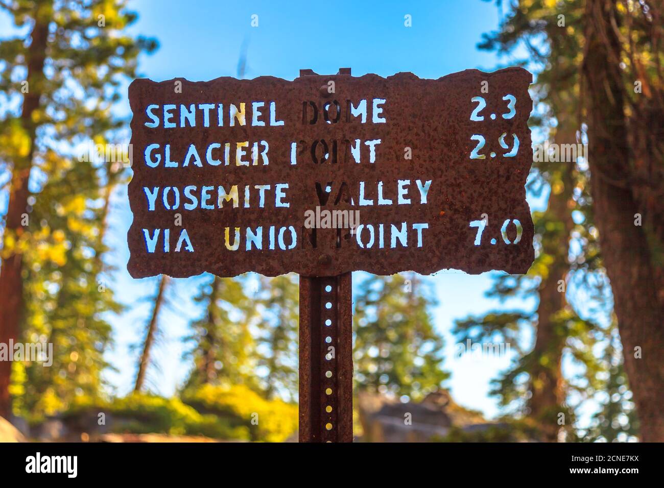 Panneau du parc national Yosemite pour Glacier point, Taft point et Sentinel Dome, Californie, États-Unis d'Amérique Banque D'Images
