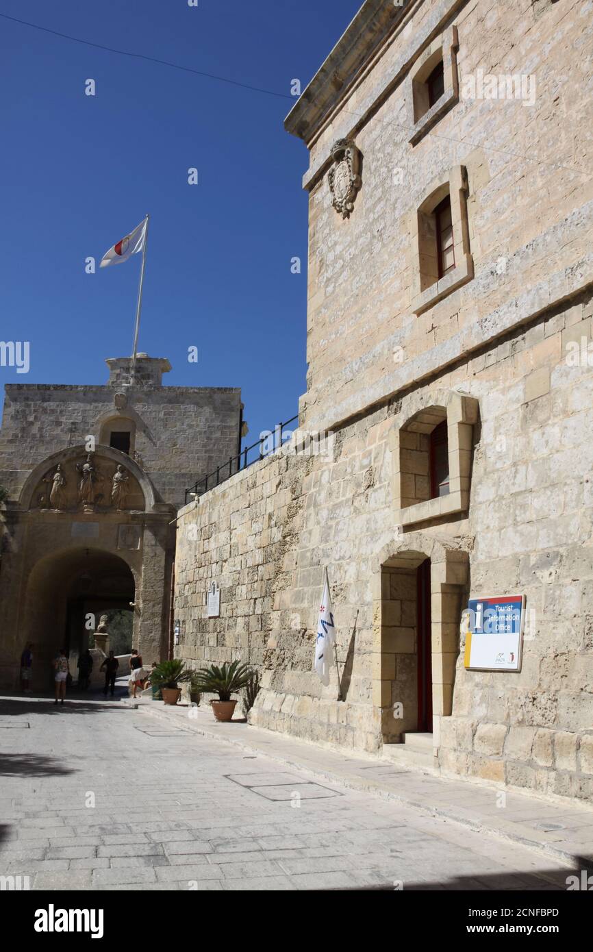 Tour de la Standard, près de la porte Mdina dans l'ancienne ville fortifiée de Mdina, Rabat, Malte Banque D'Images