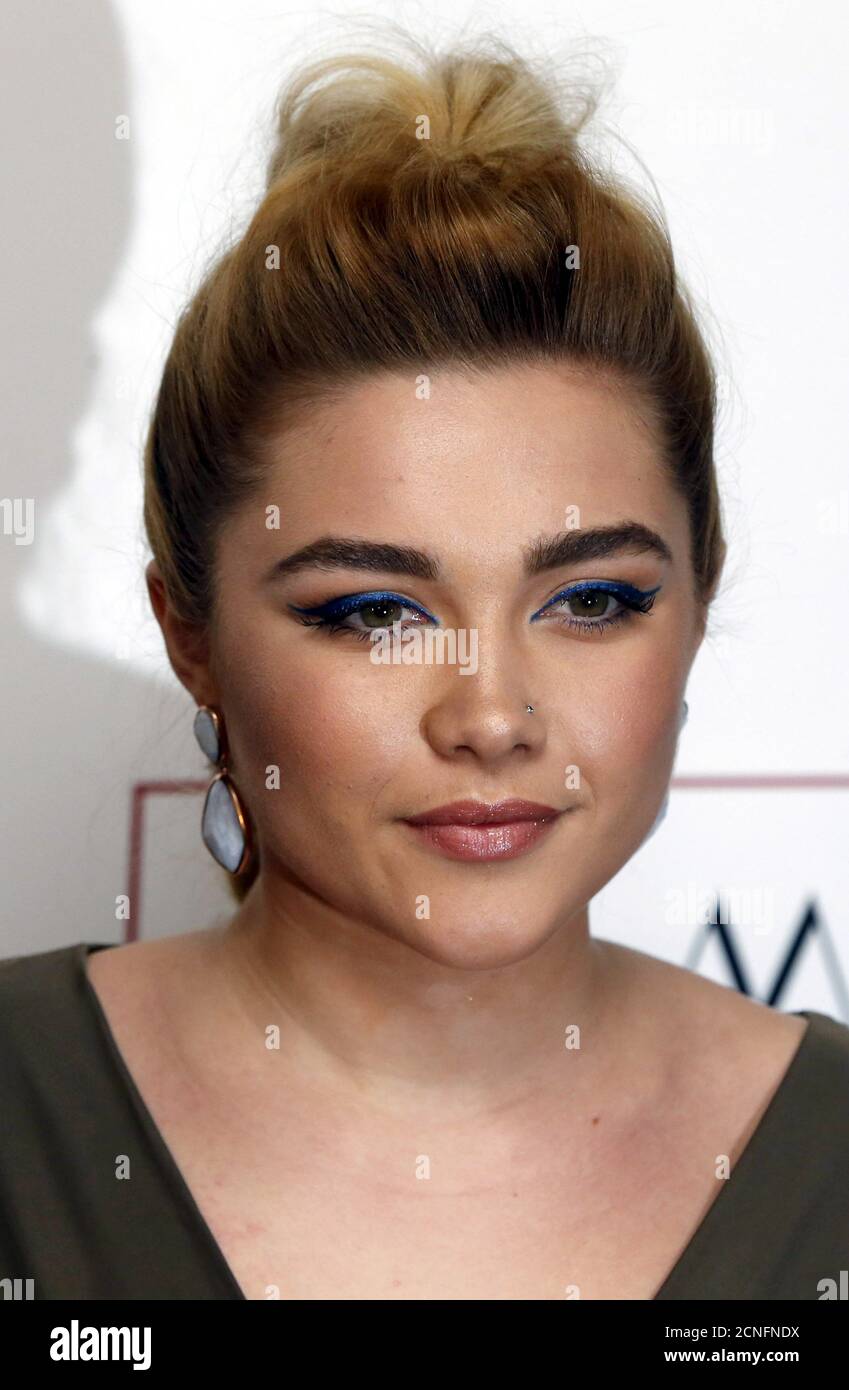 L'actrice britannique Florence Pugh pose pour les photographes à la 36e édition du London Critsons' Circle film Awards à Londres, en Grande-Bretagne, le 17 janvier 2016. REUTERS/Neil Hall Banque D'Images