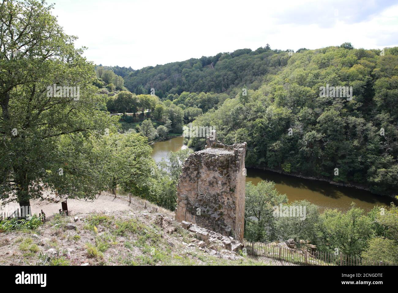 Château de Crozant, Vallée de la Sedelle, Crozant, Creuse, France Centrale, Europe Banque D'Images