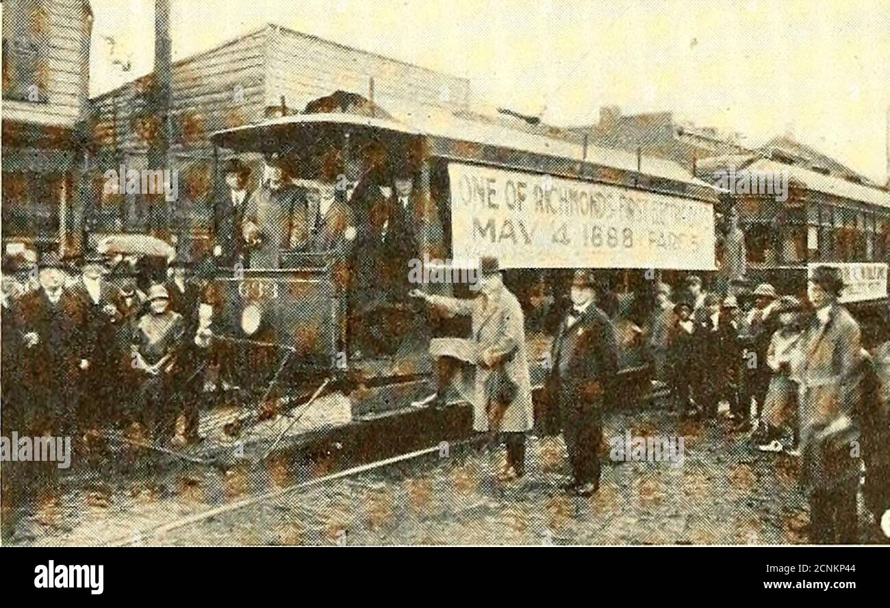 . Journal de chemin de fer électrique . TOUTES LES SECTIONS DU PAYS ONT PARTICIPÉ À LA CÉLÉBRATION DE LA PREMIÈRE JOURNÉE du CHEMIN DE FER ÉLECTRIQUE NATIONAL, le président Todd d'Indianapolis aux REINS. 2— badge porté par les employés de Little Rock Railway & Light Company. 3— Premier et dernier types de voitures à Pottsville, Pennsylvanie 4— bande de bras portée par les équipes de train, les fonctionnaires et les employés de bureau de l'East St. Louis & Subvirban Railway. 5— les enfants de l'école de Pottsville participent à la démonstration. 6— le plus ancien type de voiture ouverte croisée-bencli exploité à Riclimond. Ville et a causé beaucoup de commentaires sur les moyens passés de transportation. Conseils Banque D'Images