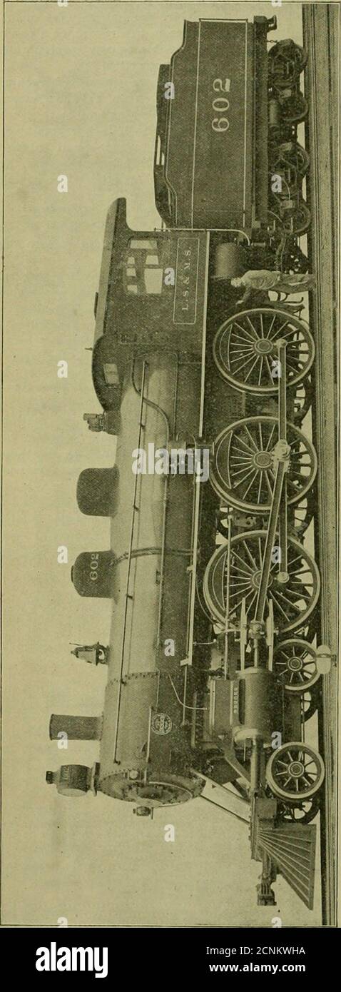 . American ENGINEER and Railroad journal . dans surface de chauffage, foyer et voûte flores 223 pi²! Surface de chauffage, tubes 2,694 pi² surface de chauffage, total 2 917 pi² surface de la Grate ...33.6 pi²! Roues et tourillons. Tournevis, diamètre Go jn. Tournevis, matériau des centres !!!roues de camion en acier moulé, diamètre 36 in tourillons, essieu moteur 9 in par 12 in tourillons, essieu de camion s in par 12 in maneton principal. Dimension evi in. Par 6 in axe d'accouplement principal. Dimension 714 {n. par 41,4 in axe principal, diamètre de la roue 7^ jn. Cylindres. Vérins, diamètre 20 dans piston, course / 25 ]„ tige de piston, diamètre .. 3 % jj, r. Principal Banque D'Images