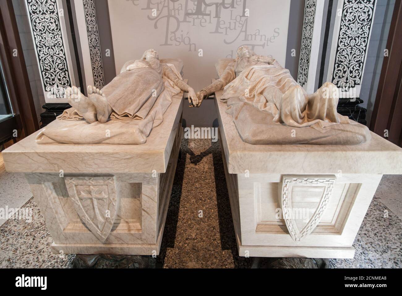 Teruel, Espagne - 17 août 2020 : mausolée d'Isabel de Segura et de Diego de Marcilla, les amoureux de Teruel, dans l'église de San Pedro, Teruel, Espagne Banque D'Images
