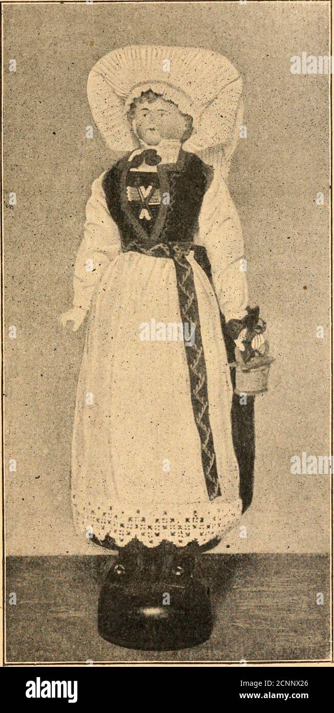 . Musée de Poupees . jxe. (( Altende/.-moi, li|-(dle, je coiiiiai> un xiilè^e pour aller(dier(dier le pr(cieu manucriK i ole. je le liraidoucemeni, mais, ile après, je le reporlerai dans le son, Imiilé, tilier, til, tilier, til Curhuimls.arriver à la| | re N dos él raii^:;ères r| i iier le maiiu^eiil |ii>||t (criture llll piii (paissc,Ineii ordoninc, liien lida ine par ii> doiJde> marilijin interidejes in. PERDRIX RLANCHE. 285 nous le coions intérment. « Je suis Norvégienne et mpelle Rypa, cest-à-dire. Perdrix blanche. « Banque D'Images