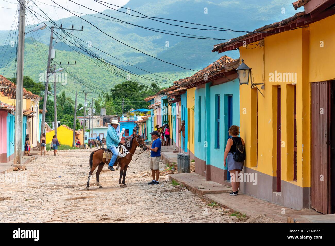 24 août 2019 : homme à cheval dans les rues colorées de Trinidad. Trinité-et-Cuba Banque D'Images