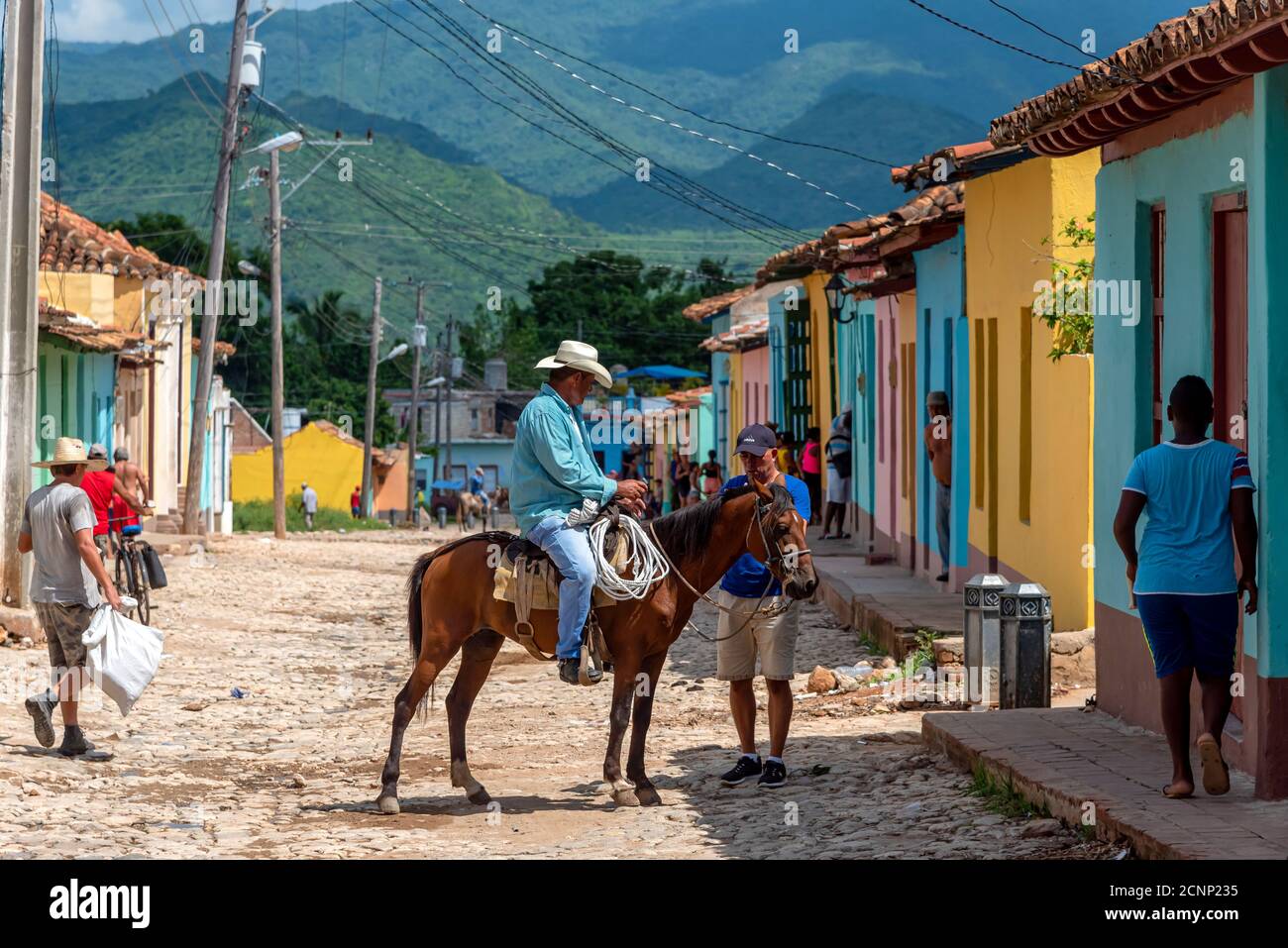 24 août 2019 : homme à cheval dans les rues colorées de Trinidad. Trinité-et-Cuba Banque D'Images