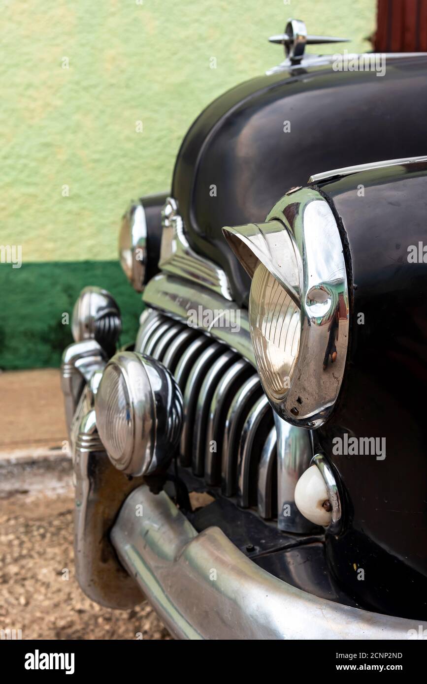 23 août 2019 : détail d'une vieille voiture américaine. Trinité-et-Cuba Banque D'Images