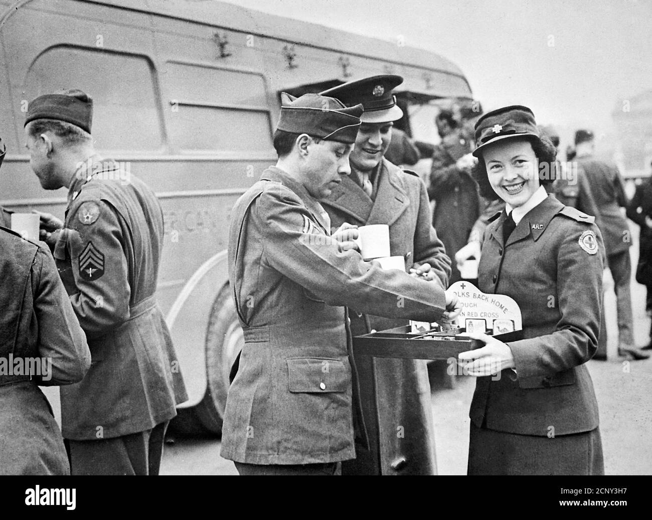 Personnel américain à Londres célébrant les ailes de la victoire, Londres 1943 Banque D'Images