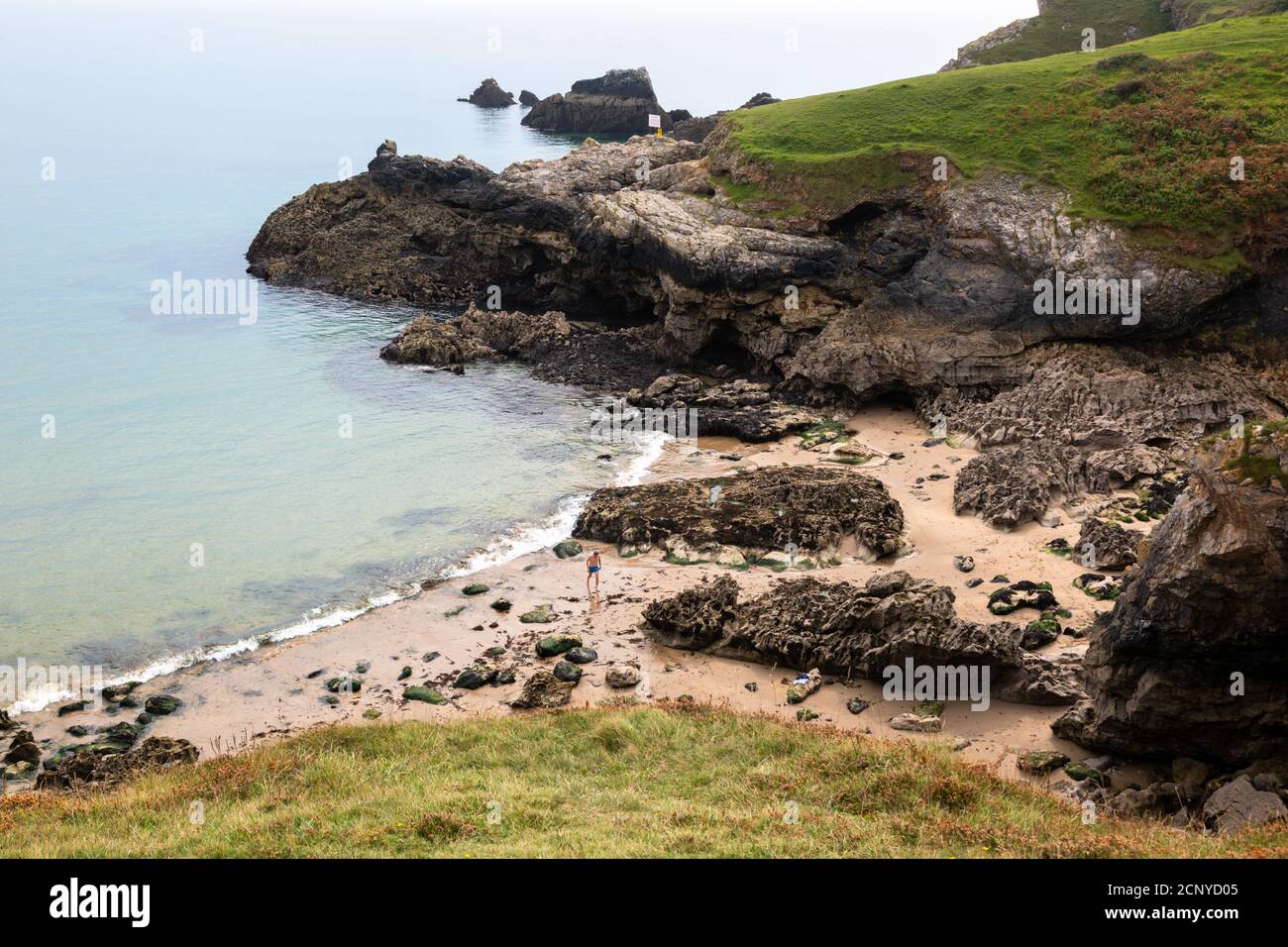 Vue sur les rochers de l'église, Broadhaven sud, Pembrokeshire, pays de Galles, Royaume-Uni Banque D'Images