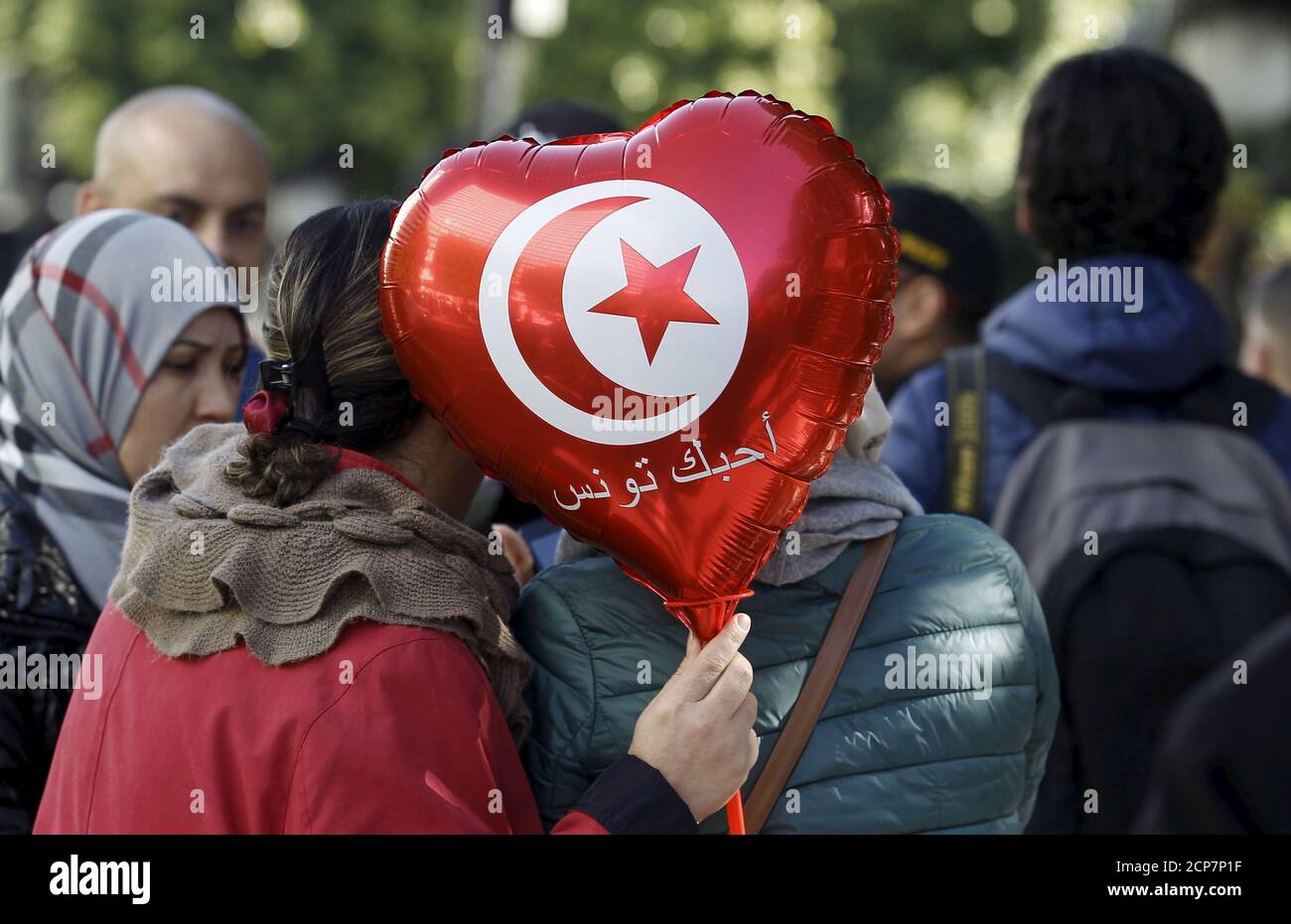 Tunisie Revolution Femme Banque D Image Et Photos Alamy