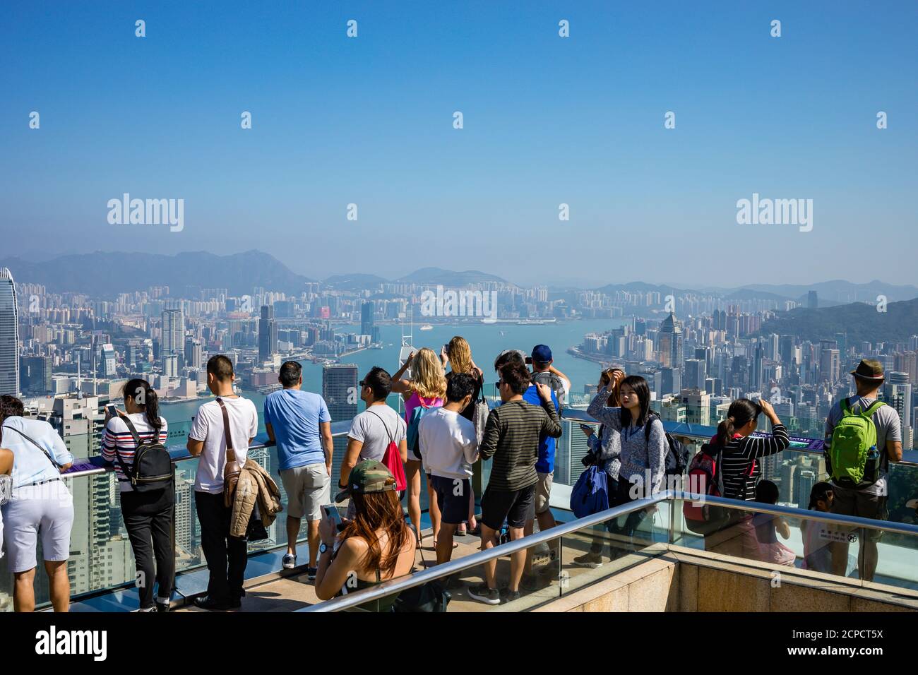 Victoria Peak, vue sur Kowloon et l'île de Hong Kong Banque D'Images