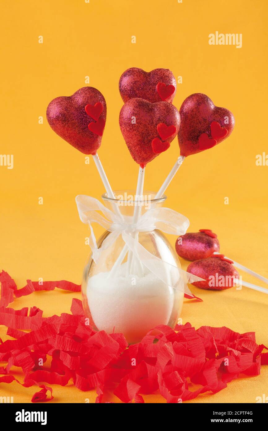 Gâteaux pop en forme de cœur pour la Saint-Valentin Banque D'Images
