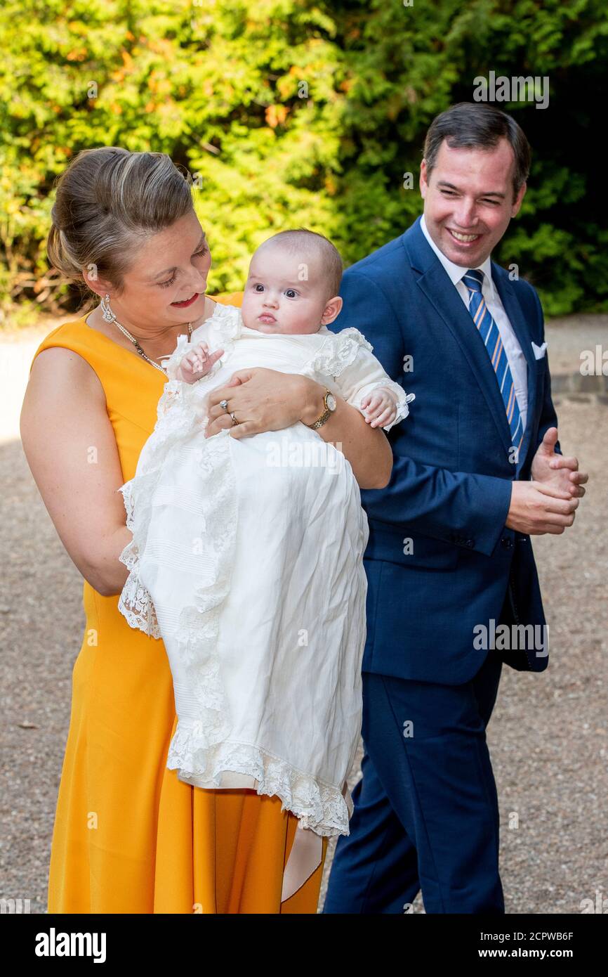 Clevaux, Luxembourg. 19 septembre 2020. Grand-duc héréditaire Guillaume, grand duchesse héréditaire Stephanie et Prince Charles au baptême du nouveau prince né à l'abbaye de Clevaux, Luxembourg, le 19 septembre 2020. Credit: Patrick van Katwijk/ |/dpa/Alay Live News Banque D'Images