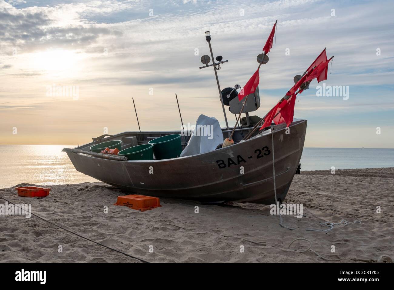 Allemagne, Mecklembourg-Poméranie occidentale, île de Ruegen, Baabe, bateaux de pêche se trouvent sur la plage, Mer Baltique Banque D'Images