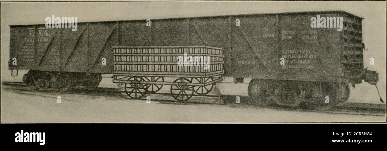 . Train et train de locomotives : un journal pratique de la force motrice ferroviaire et du matériel roulant . assenger avec une attention particulière consacrée à l'augmentation de la force de la voiture. La critique a été faite que le passager coachof aujourd'hui diffère mais peu de l'entraîneur de twentv-fiveyans, mais une comparaison d'un entraîneur typique de 1898period avec un construit en 1922 révélera facilement les différences theradiques entre les deux voitures. Voitures de tourisme — aujourd'hui et il y a vingt-cinq ans, montage de 1898 1923 modèle de longueur 48 pi. 6 po 70 pieds poids 53.000 lb 140.400 lb capacité 56 passagers Banque D'Images