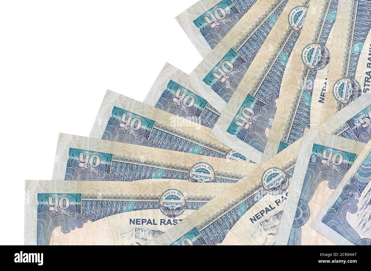 50 les bills de roupies népalaises se trouvent dans un ordre différent, isolés sur du blanc. Le concept de banque locale ou de fabrication d'argent. Bannière d'arrière-plan commercial Banque D'Images