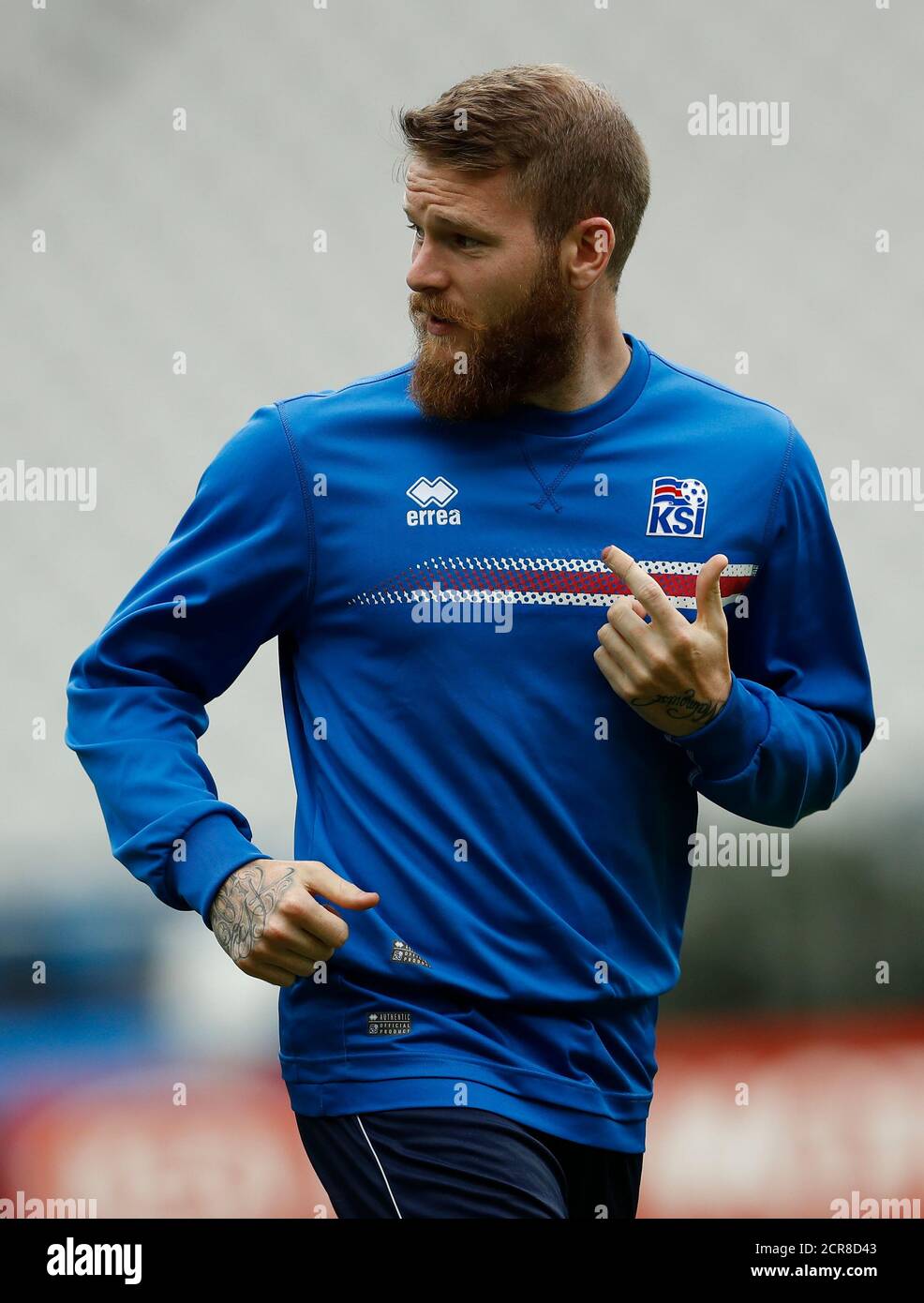 Football Soccer Euro 16 Iceland Training Stade De France Saint Denis Paris France 21 06 16 Iceland S Aron Gunnarsson R In Training Reuters Lee Smith Photo Stock Alamy