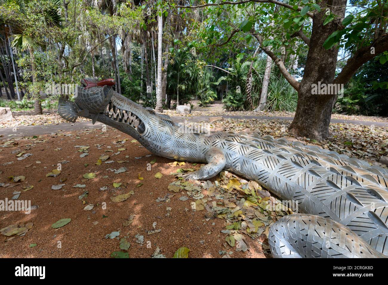 Sculpture aux crocodiles géants par l'artiste local Techy Machero, George Brown Darwin Botanic Gardens, Darwin, territoire du Nord, territoire du Nord, Australie Banque D'Images