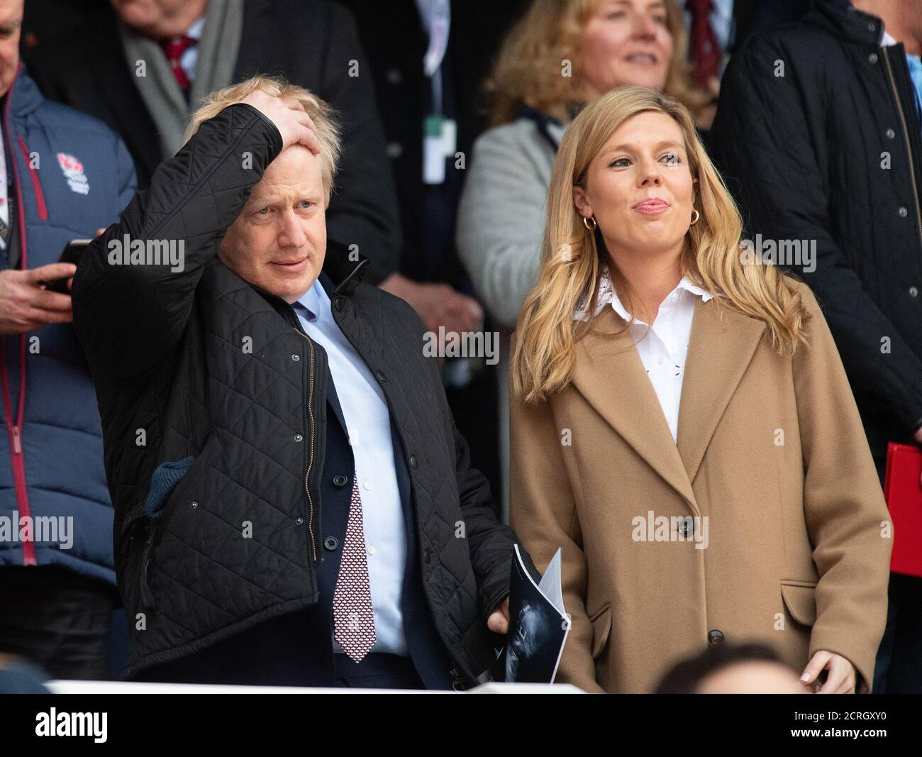 Le Premier ministre Boris Johnson et la fiance Carrie Symonds à Twickenham. Angleterre contre pays de Galles. 7/3/2020. CRÉDIT PHOTO : © MARK PAIN / PHOTO DE STOCK D'ALAMY Banque D'Images