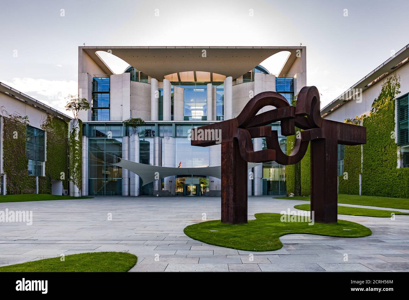 La Chancellerie est un bâtiment dans un groupe appelé le Assemblée fédérale dans le Spreebogen dans la capitale allemande Berlin Banque D'Images