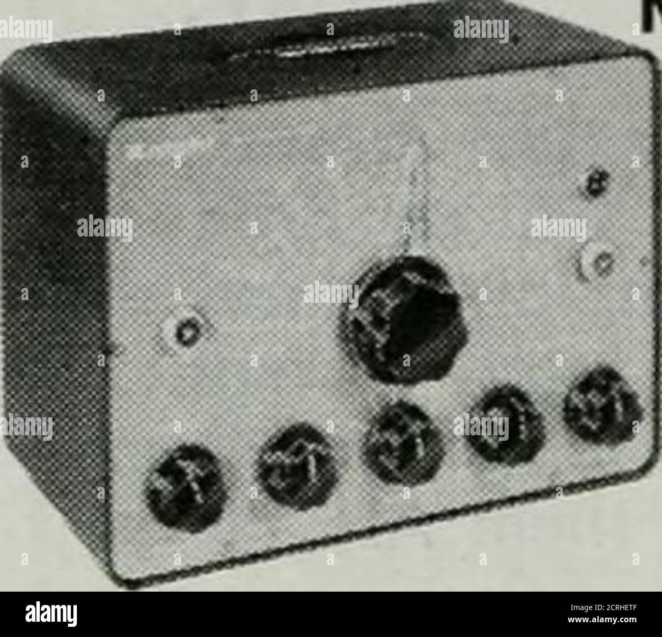 . QST . d 25 à 1000 watts. Avec boîtier métallique gris et vert (7 x 10 x 5), toutes les pièces, tubes, sondes, câbles précoupés, soudure. Pour 105-125 c., 50-60 cy. CA. 13 lb.83 F 135. Kit de traceur de signal Knight. Seulement 24.50 $ Nouveau kit VOM Knight de qualité 20,000 ohms/volt VOM avec 41 2 mètres; ± 2, précision pleine échelle; 1 , multiplicateurs; sélection d'un seul commutateur :6 plages de courant continu—0.2.5-10-50-250-1000-5000 à 20,00 ohms/volt; 6 plages de courant alternatif—0.25-10-50-250-1000-5000 à 5000 ohms/volt; 3 plages de résistance—0-2000 mA 0-200 et 10-100 mA 4—0-200,000 ohms 1-10. Complet avec coffret de cuisson (6H x 5H x 3W), tous par Banque D'Images