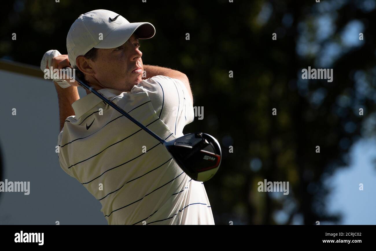 Rory McIlroy pendant la deuxième journée du championnat BMW PGA au club de golf de Wentworth, Surrey. CRÉDIT PHOTO : © MARK PAIN / PHOTO DE STOCK D'ALAMY Banque D'Images