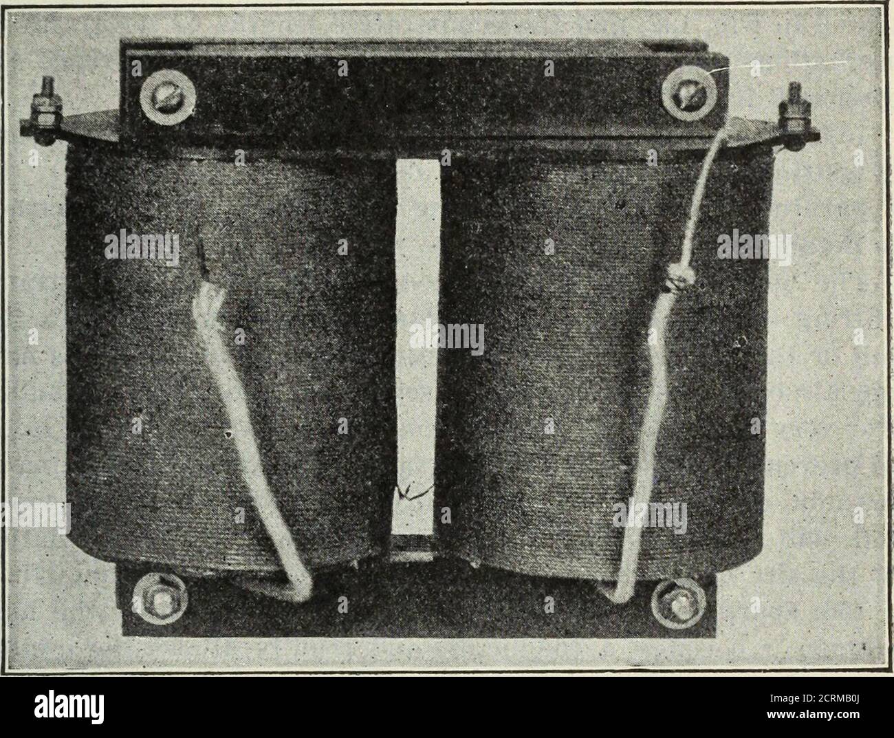 Les principes sous-jacents à la communication radio . nd pour 110 volts,et  le secondaire pour 5,000 à 20,000 volts. A l'aide du dispositif de  formation, le condenseur C est chargé à