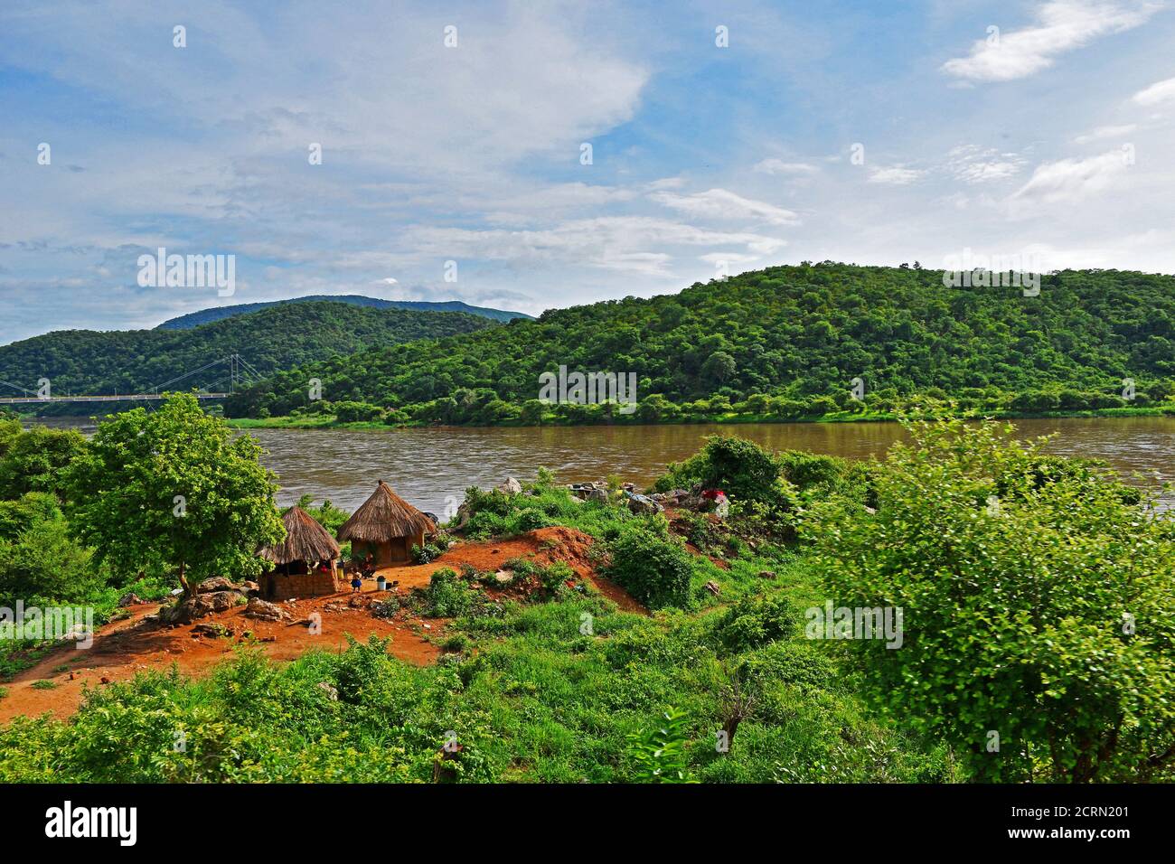 Cabanes au bord de la rivière en Zambie Banque D'Images
