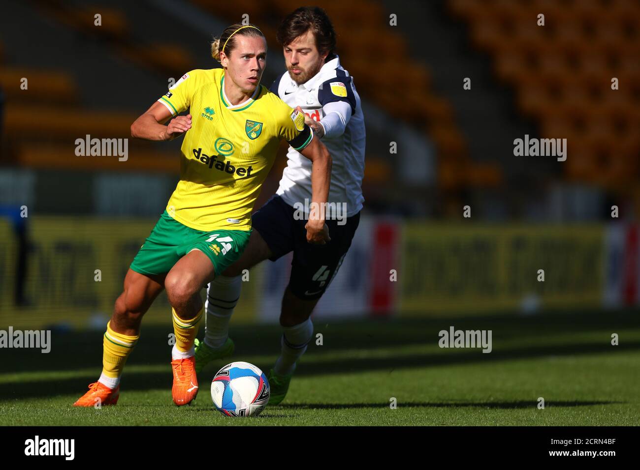 Todd Cantwell de Norwich City et Ben Pearson de Preston North End - Norwich City et Preston North End, Sky Bet Championship, Carrow Road, Norwich, Royaume-Uni - 19 septembre 2020 usage éditorial seulement - des restrictions DataCo s'appliquent Banque D'Images