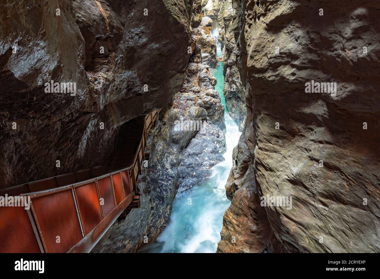 canyon du liechtenstein dans les Alpes austro-australiennes. Des cascades naturelles célèbres, des rochers géants et un incroyable canyon dans la région du Salzburger Land. ESCALIERS EN HÉLICE dans ce p Banque D'Images