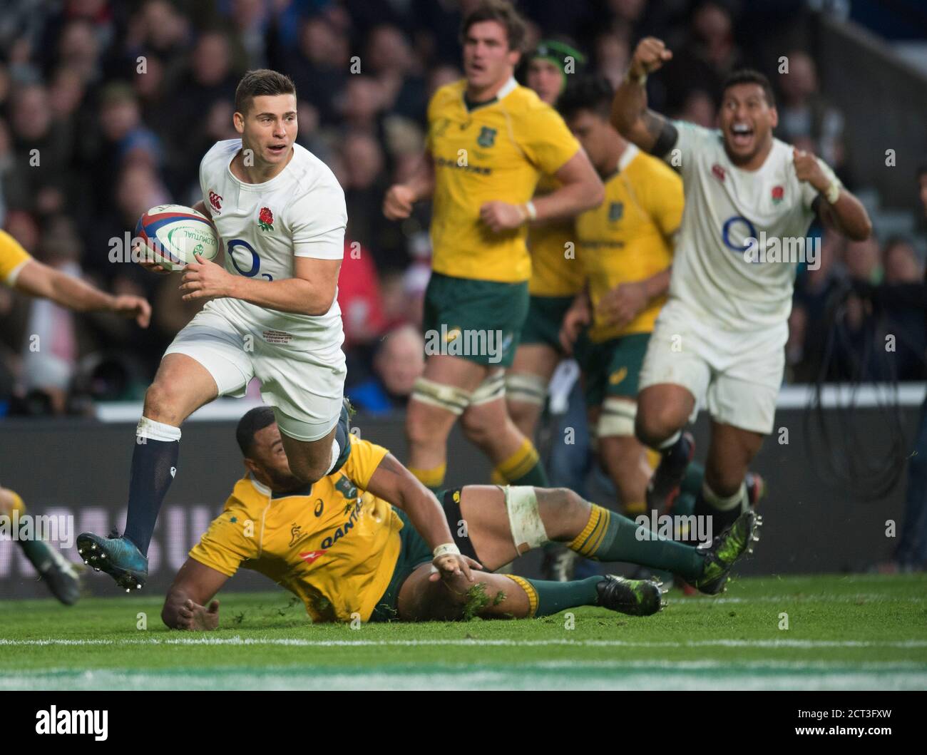 BEN YOUNGS PASSE PAR UN ESSAI POUR L'ANGLETERRE Angleterre v Australie Copyright image : © Mark pain / Alamy Banque D'Images