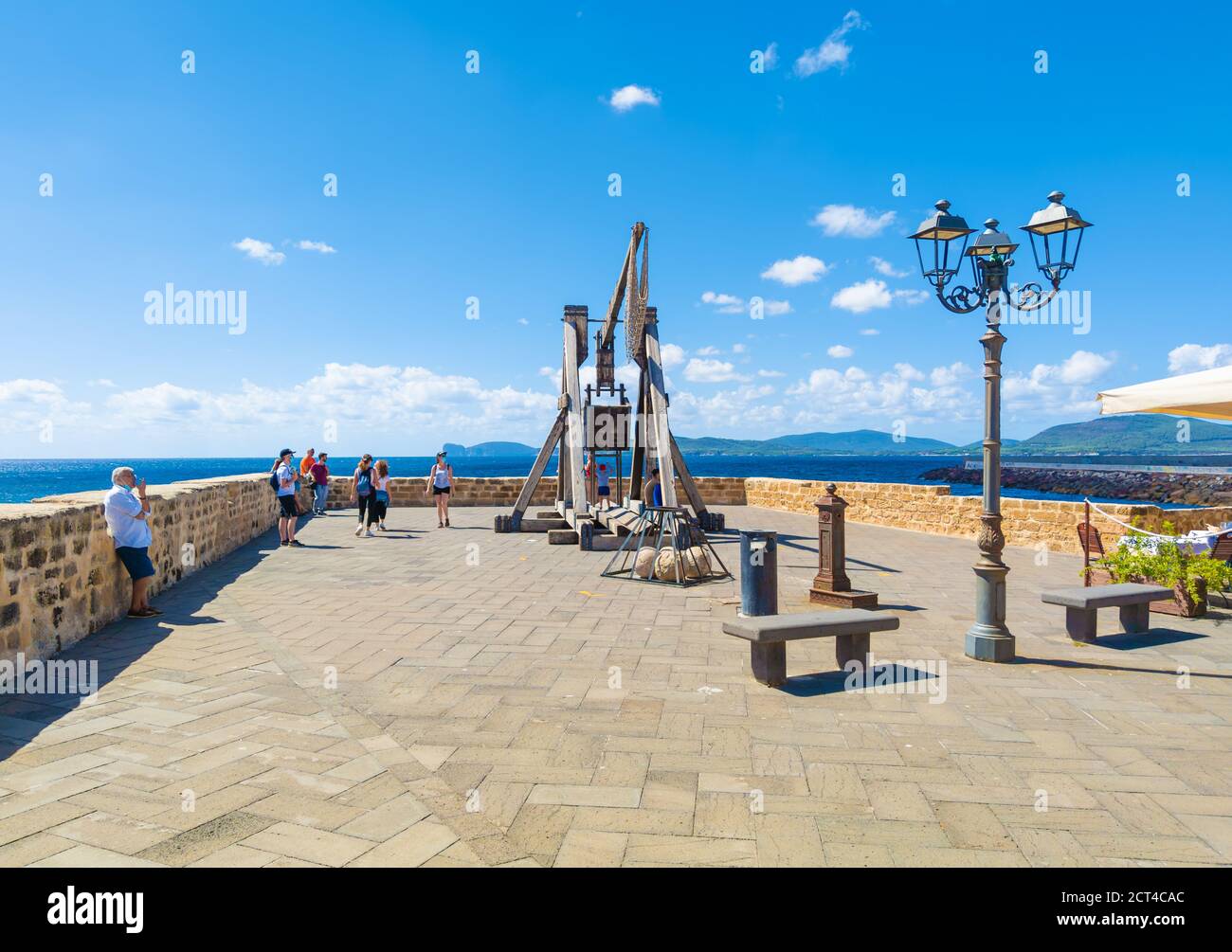 Alghero (Italie) - la ville marine et touristique sur l'île de Sardegna, colonie catalane avec la culture espagnole. Voici une vue sur le centre historique. Banque D'Images