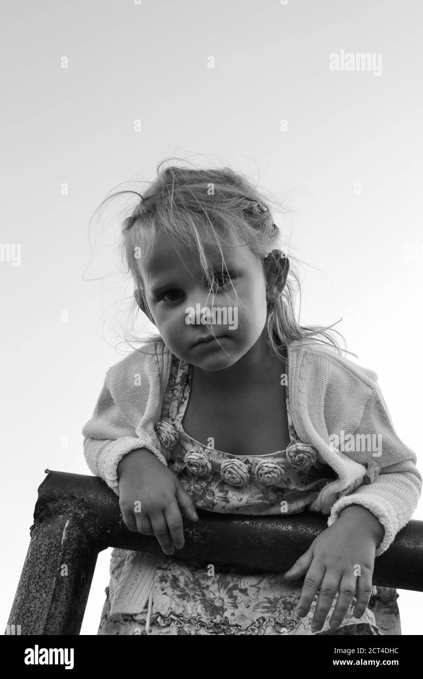 Gros Plan Portrait Noir Et Blanc De Joli Beau Bebe Caucasien Les Emotions Sinceres Des Enfants Moments D Enfance Enfant Dans La Nature Creatif Tendance Photo Stock Alamy Gros Plan Portrait Noir Et Blanc De Joli Beau Bebe Caucasien Les Emotions Sinceres Des Enfants Moments D Enfance Enfant Dans La Nature Creatif Tendance Photo Stock Alamy