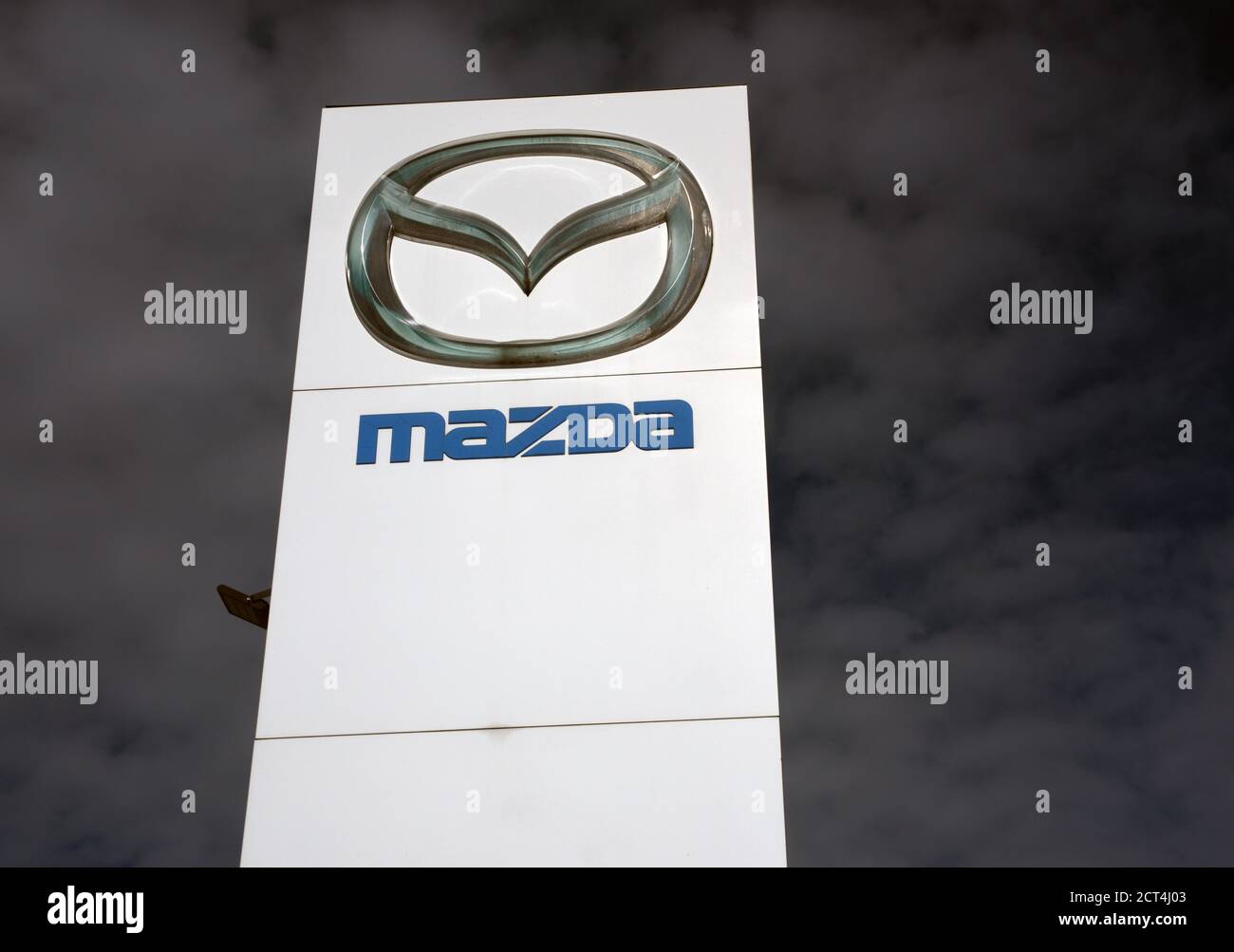 Panneau de la tour Mazda dans Breakfast Creek Road, Newstead, Queensland Banque D'Images