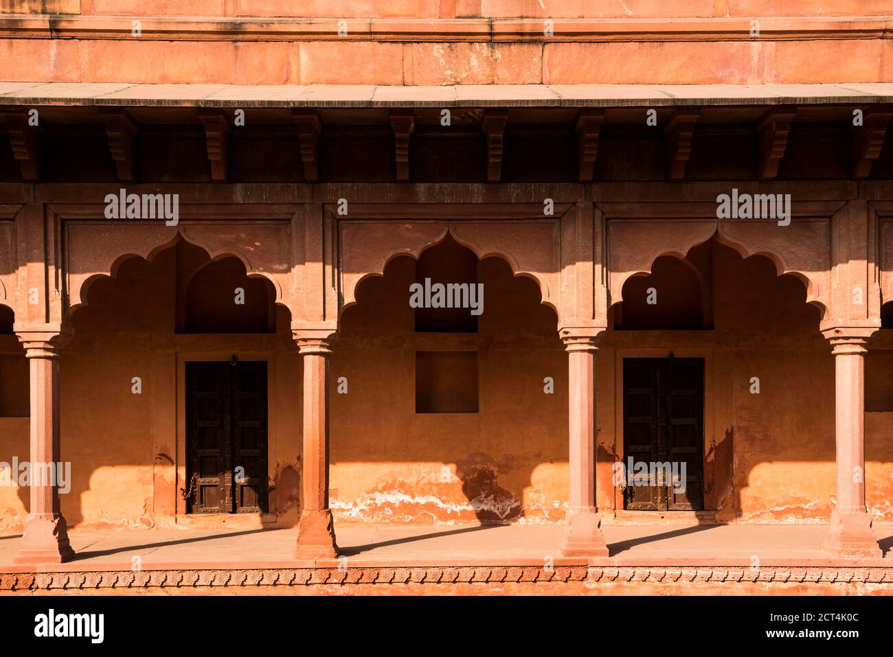Grande porte (Darwaza-i rauza), principale extrance au Taj Mahal, Agra, Uttar Pradesh, Inde Banque D'Images