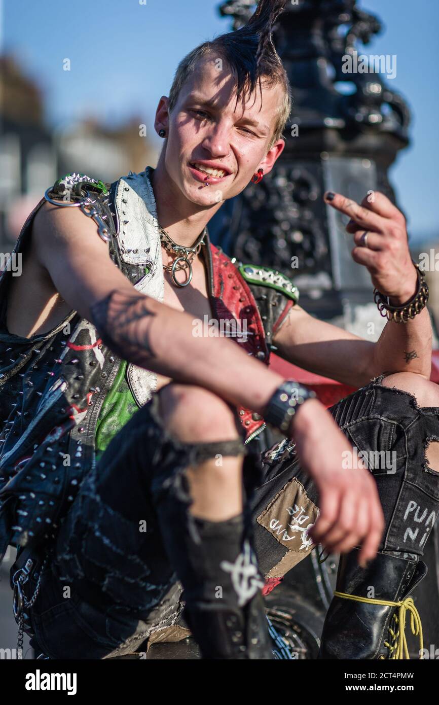 Portrait d'un punk dans la célèbre Camden à Londres. Banque D'Images