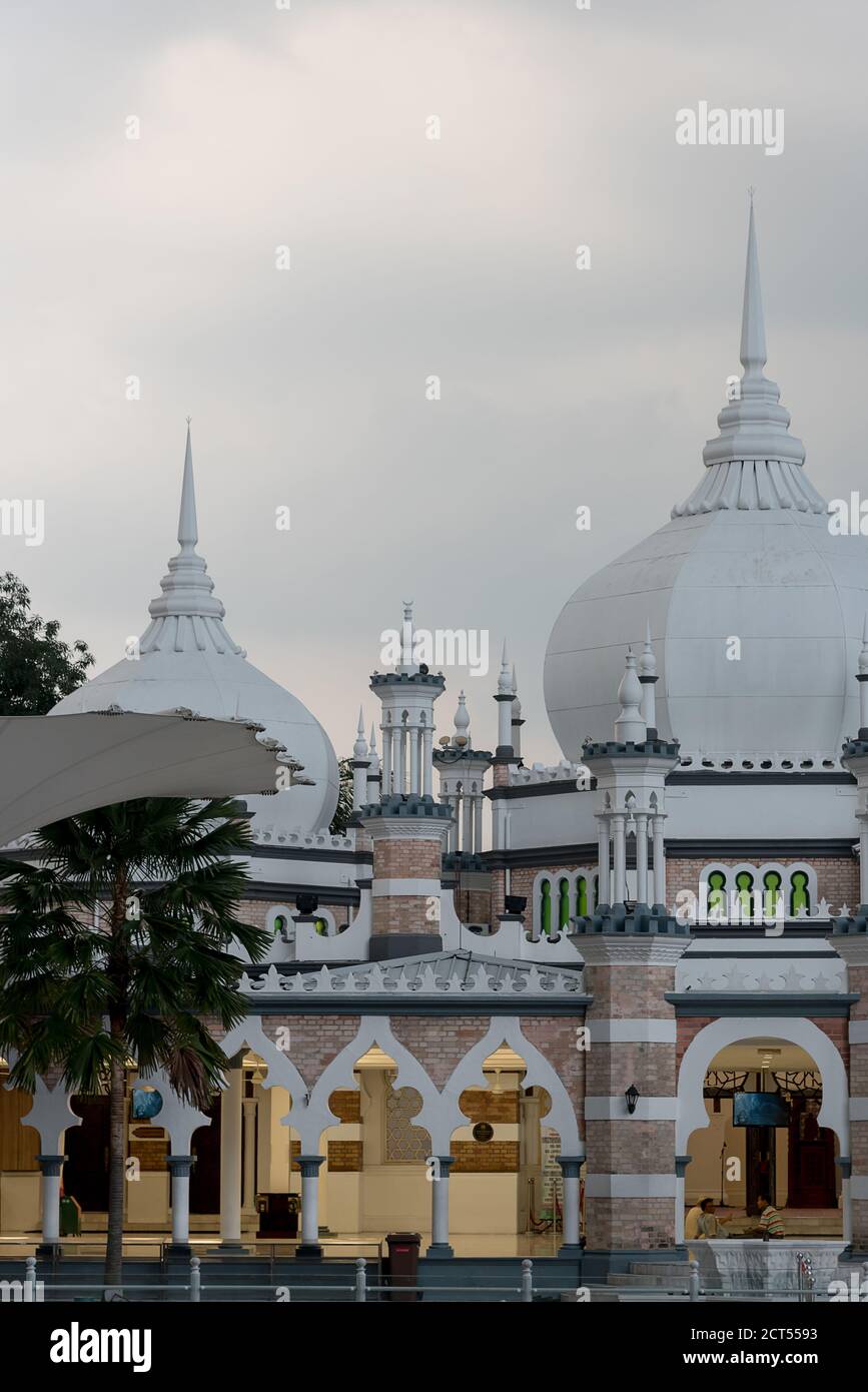 17 mars 2018 : façade de la mosquée Masjid Jamek à Kuala Lumpur, Malaisie Banque D'Images