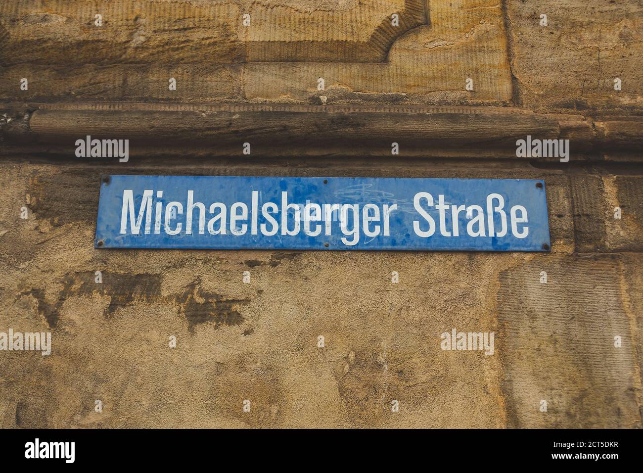 Michelsberger Strasse (FR. Michael Berger Street) à Bamberg, Bavière, Allemagne. Un nom de rue est un signe utilisé pour identifier nommé Banque D'Images