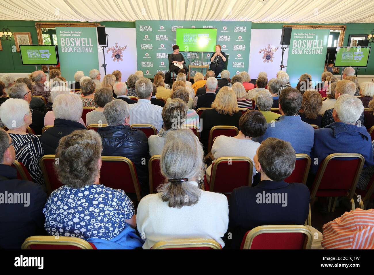 Boswell Book Festival, Dumfries House, Cumnock Ayrshire, Écosse, Royaume-Uni 12 mai 2019. Dame Susan Margaret Black DBE FBA FRPC FRAI est une anthropologue, anatomiste et universitaire en médecine légale écossaise. Elle est vice-chancelière pour l'engagement à l'Université de Lancaster. De 2005 à 2018, elle a été professeur d'anatomie et d'anthropologie légale à l'Université de Dundee. Éducation: Université d'Aberdeen, Inverness Royal Academy le festival annuel du livre de Boswell est unique en ce qu'il est le seul festival du livre qui traite des biographies Banque D'Images