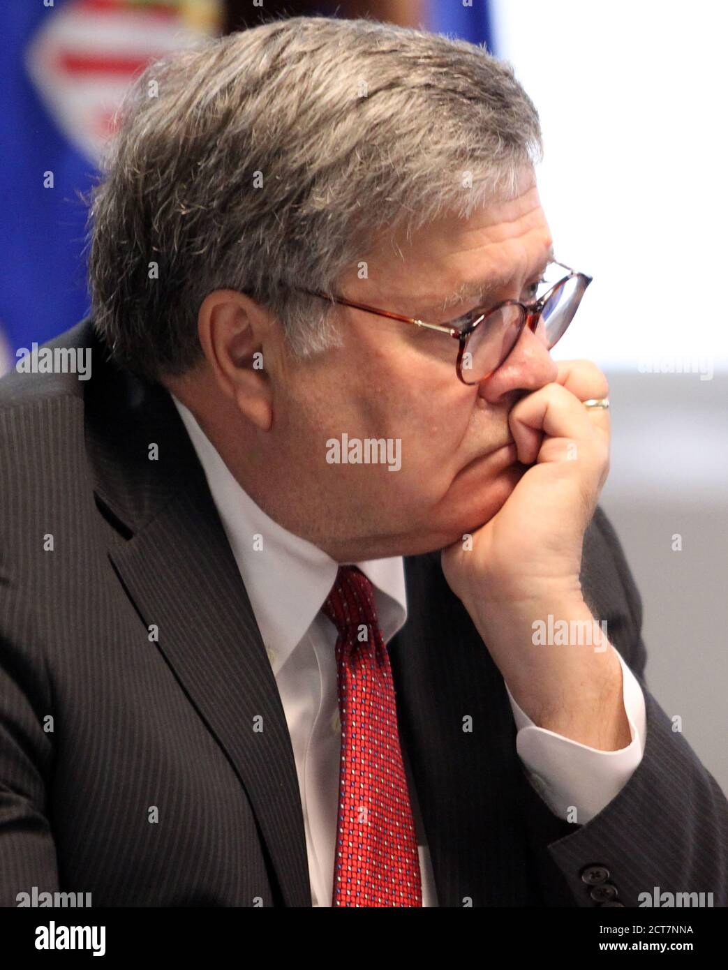 Atlanta, États-Unis. 21 septembre 2020. Le procureur général William Barr écoute lors d'une discussion en groupe avec des fonctionnaires fédéraux et des porteurs de parts au sujet de la lutte contre la traite des êtres humains à Atlanta, le lundi 21 septembre 2020. Photo de Tami Chappell/UPI crédit: UPI/Alay Live News Banque D'Images