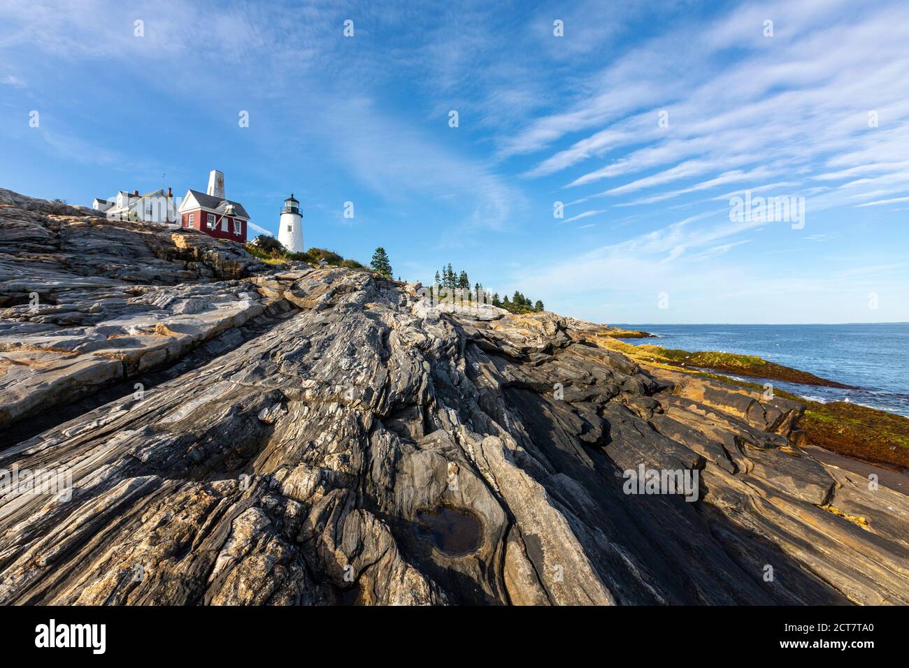 Vue depuis les rochers du phare de Pemaquid point, Bristol, comté de Lincoln, Maine, États-Unis Banque D'Images