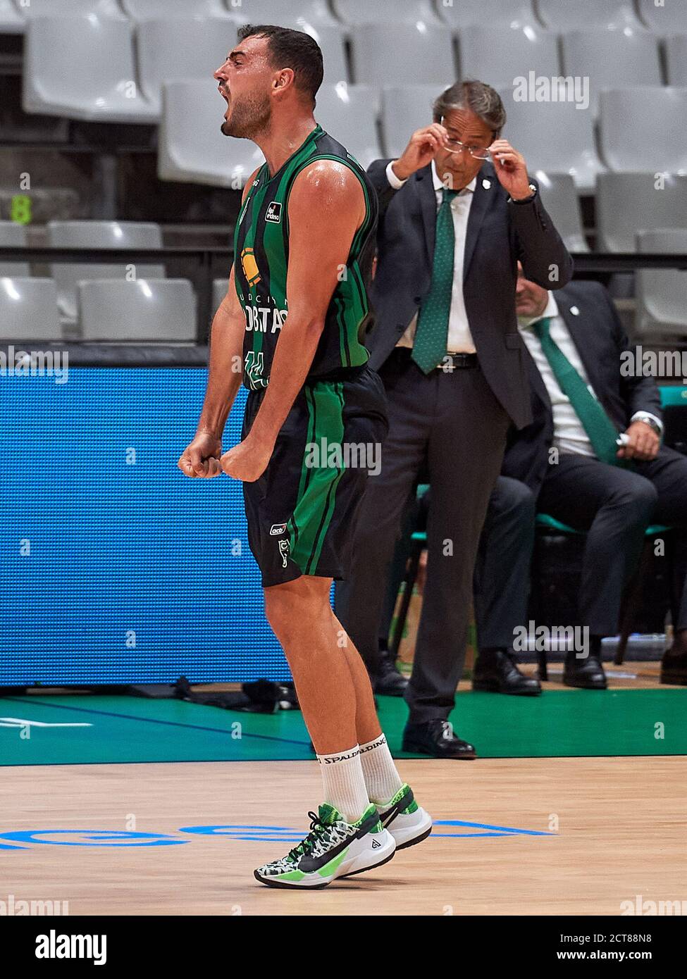 Albert Ventura de Joventut de Badalona pendant le match de la Ligue Endesa entre Divina Seguros Joventut et Unicaja Malaga Baloncesto à Pabellón Olímpico de Badalona le 21 septembre 2020 à Barcelone, Espagne. Banque D'Images