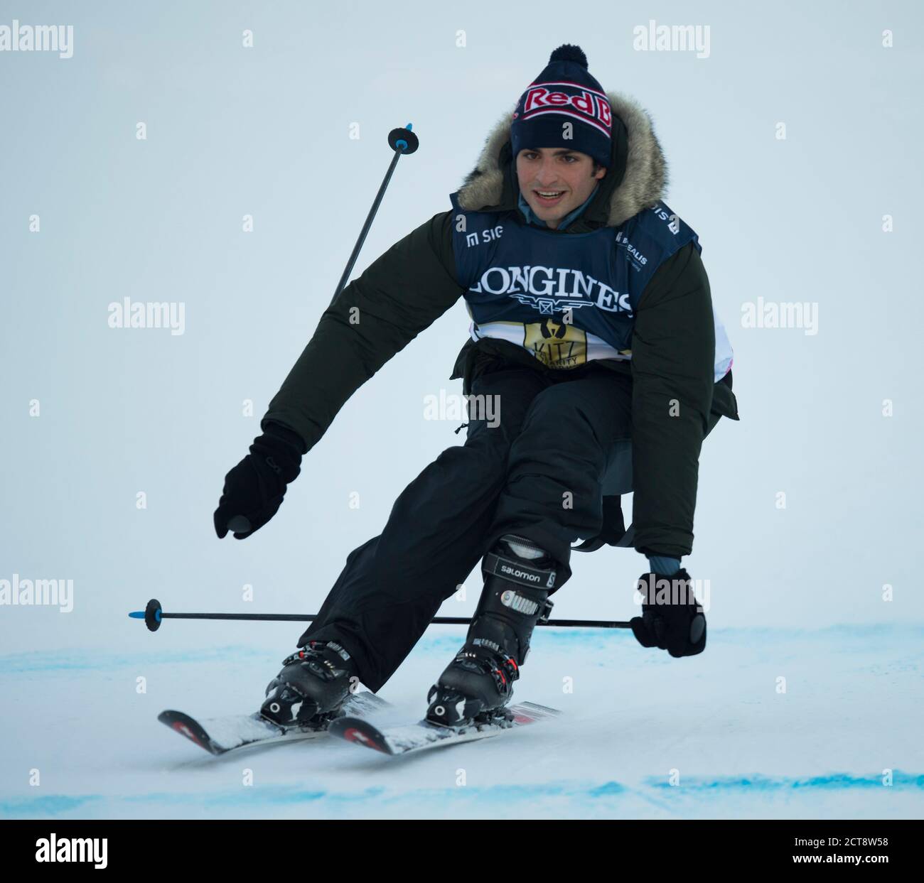 Carlos Sainz participe à la course de ski de la Charité “Kitz Trophy” à Kitzbuhel, en Autriche. Crédit photo : Mark pain / Alamy Banque D'Images