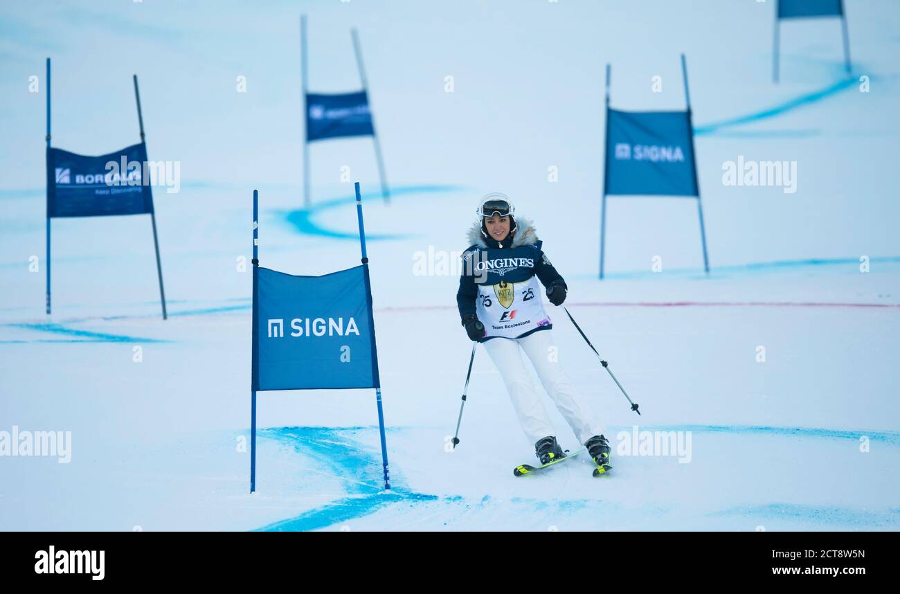 Fabiana Ecclestone (épouse de Bernie) participe à la course de ski de la Charité “Kitz Trophy” à Kitzbuhel, en Autriche. Image : Mark pain / Alamy Banque D'Images